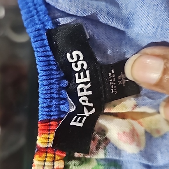 Express Romper with Straps Blue with floral designs size xs - Picture 5 of 8